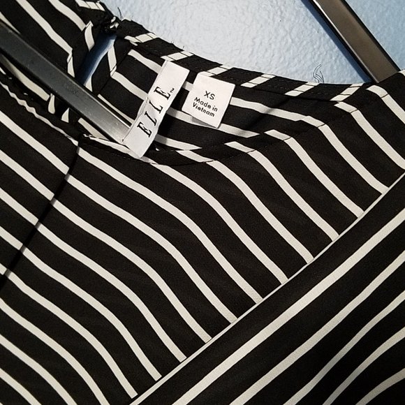 ELLE Sheer Striped Flutter Sleeve Top XS - Picture 2 of 4